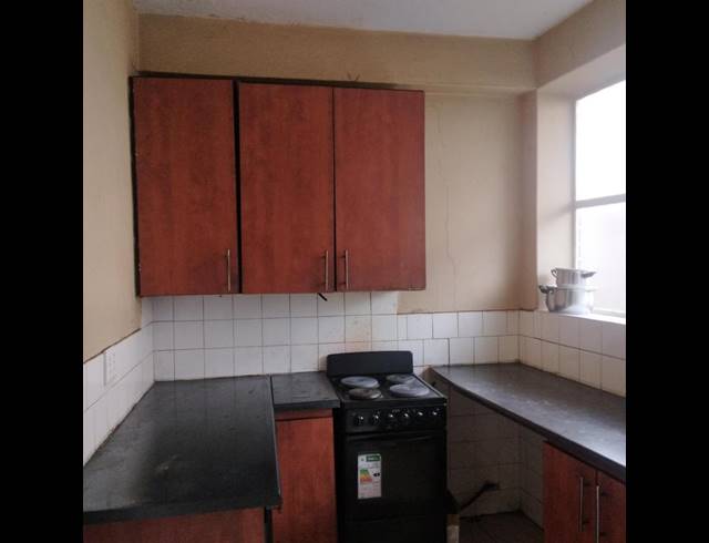 5 BEDROOM APARTMENT FOR SALE IN SUNNYSIDE